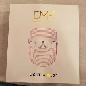 Light Shield Skincare Mask - White and Gold